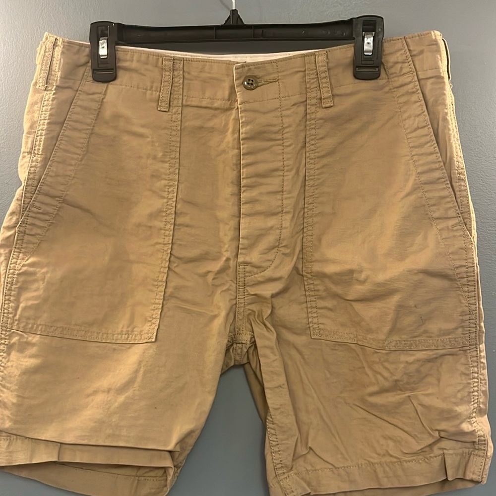 Levi Strauss & Co Tan Shorts. Waist Size 34.